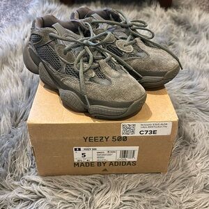 Yeezy 500